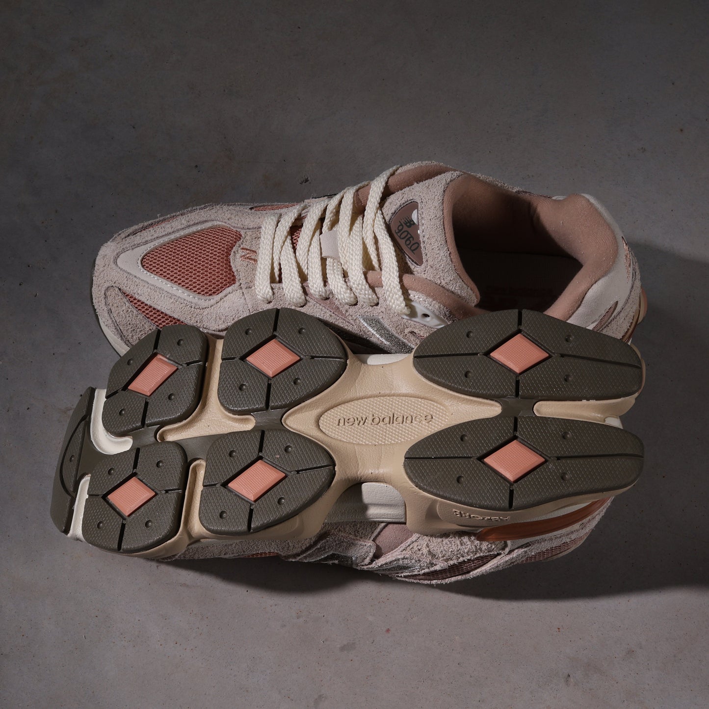 New Balance 9060 Flat Taupe/Light Sparrow