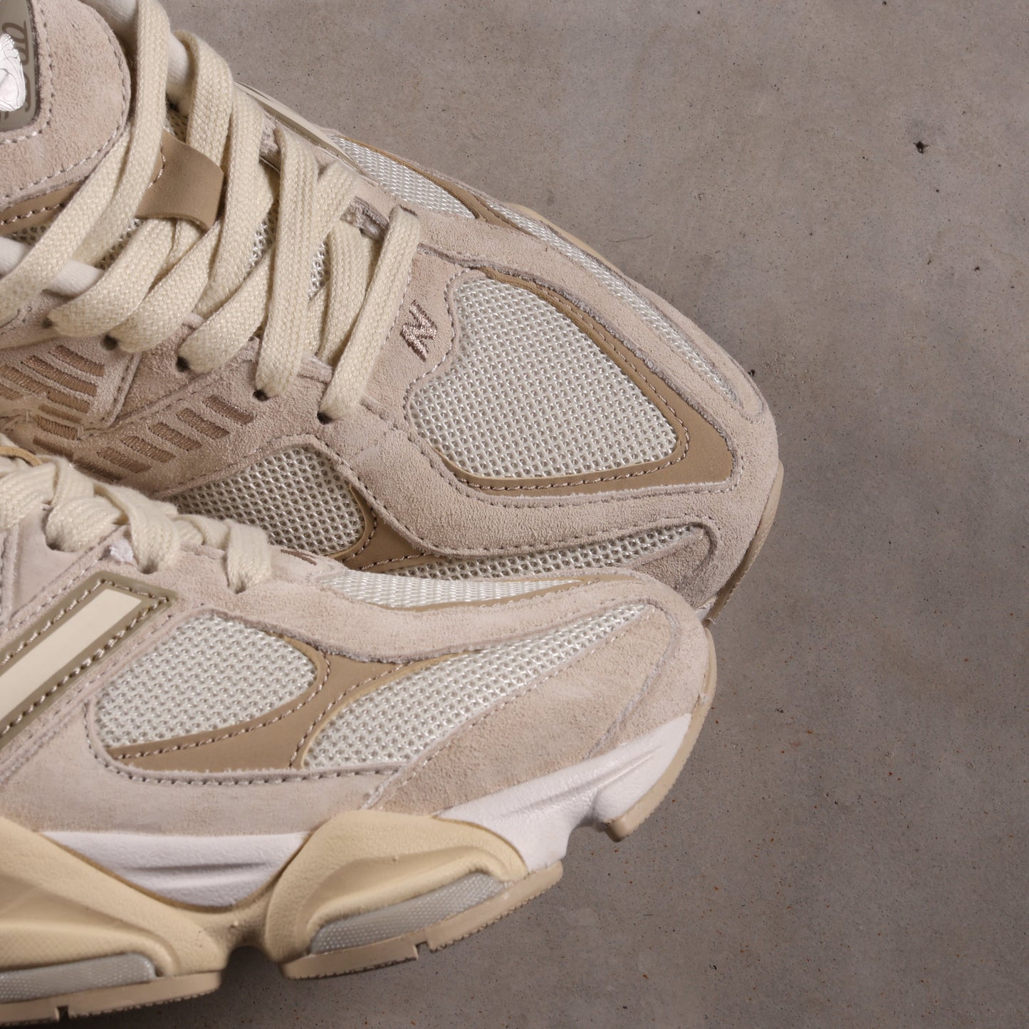 New Balance 9060 Sea Salt Brown