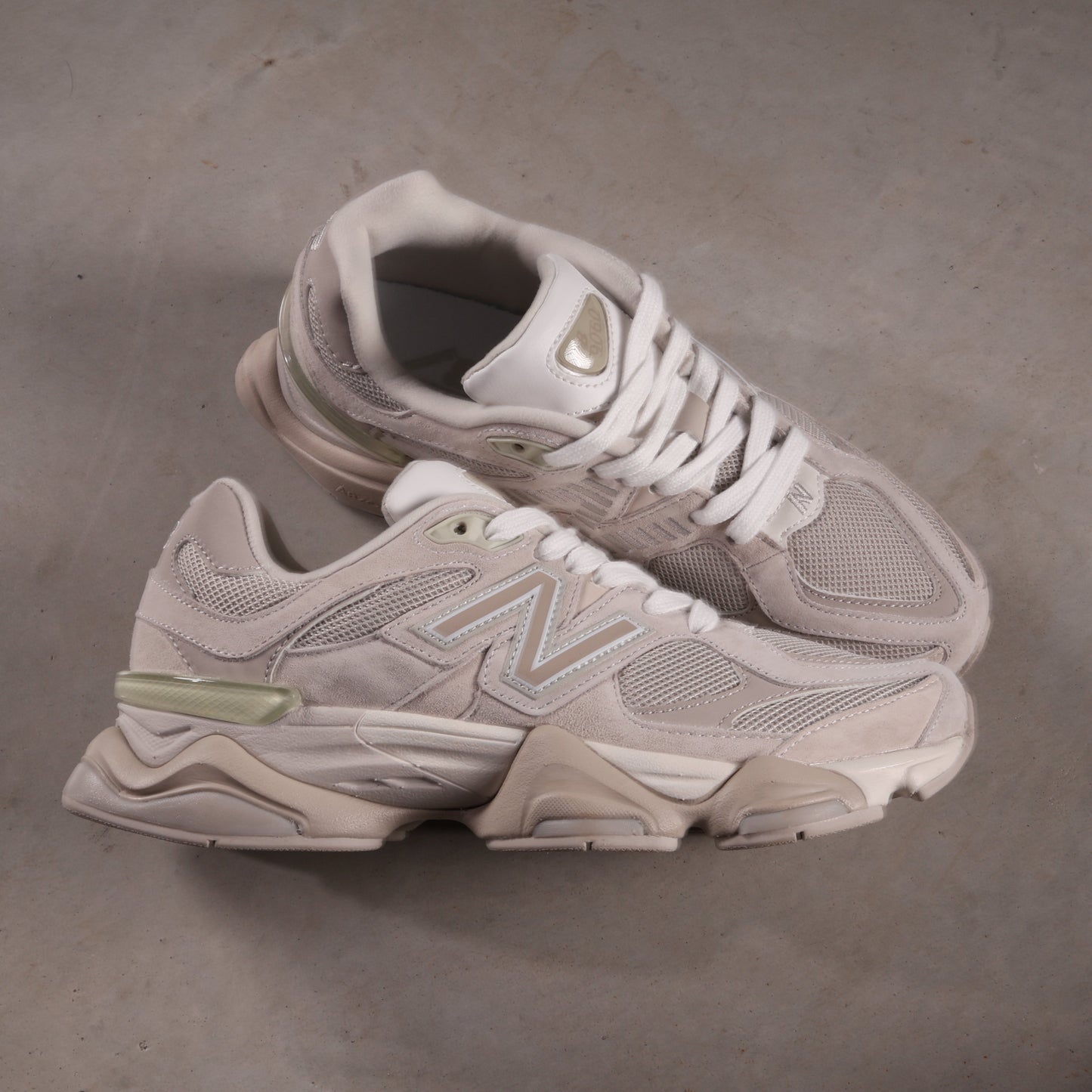 New Balance 9060 Grey Moonbeam