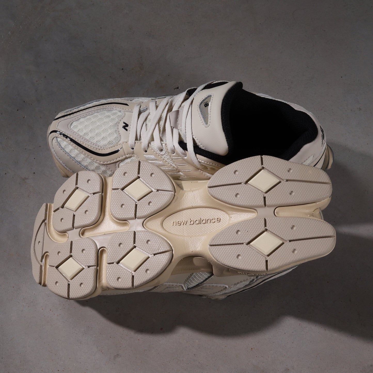 New Balance 9060 Turtledove Black Silver Metallic