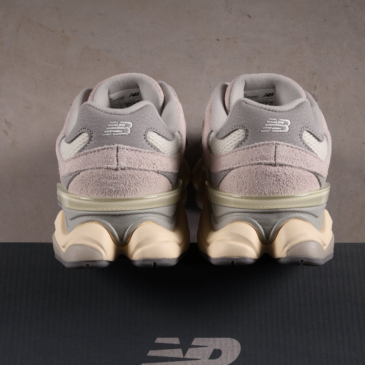 New Balance 9060 Moonbeam Sea Salt