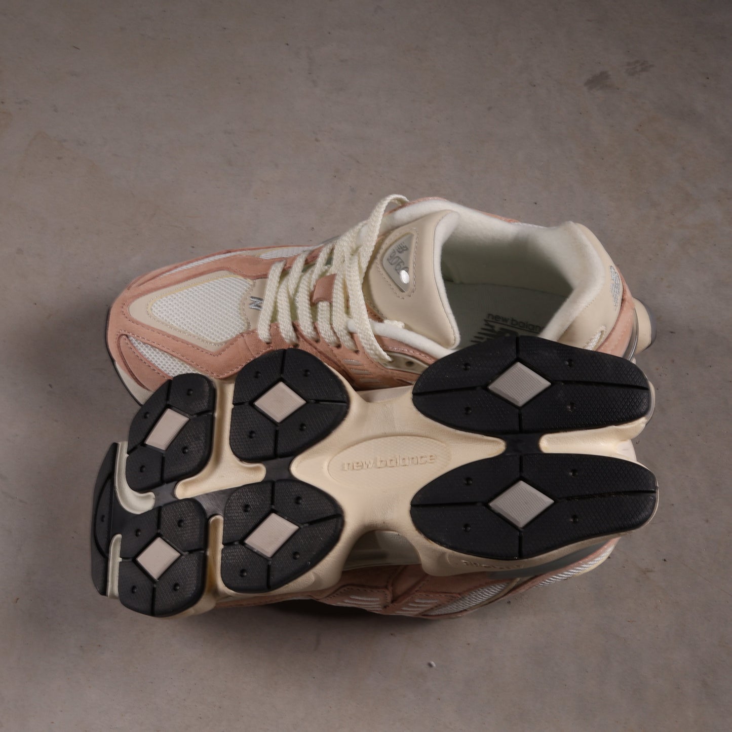New Balance 9060 Vintage Rose