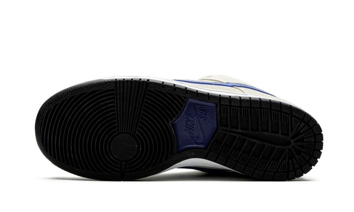 SB Dunk Low Truck it