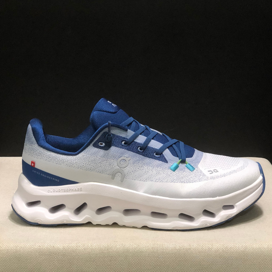 On Running Cloudtilt Blue Ivory - Sneakers lifestyle confort premium - nbaddict.fr
