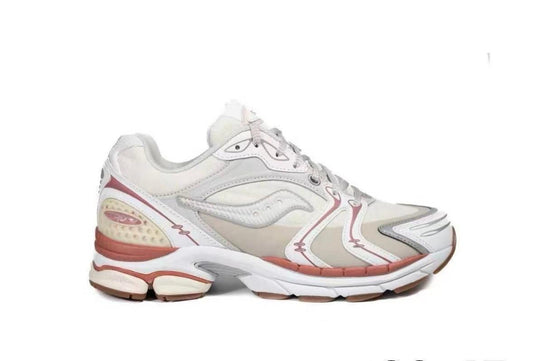 Saucony ProGrid Triumph 4 Beige et Rose - Sneakers rétro running - nbaddict.fr